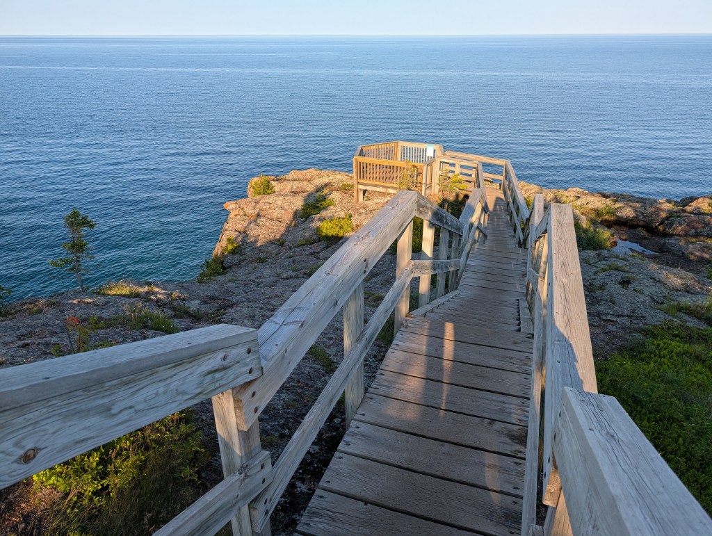 The end of Shovel Point at Tettegouche State Park in Minnesota